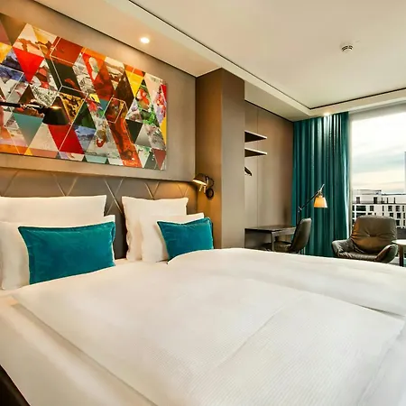 Motel One Frankfurt-Römer-2